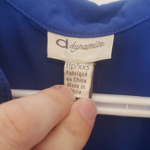 Two dynamite sleeveless blouse - Picture 5 of 5